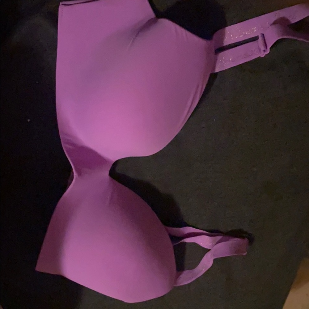 32D Victoria’s Secret Bra lightly lined wireless